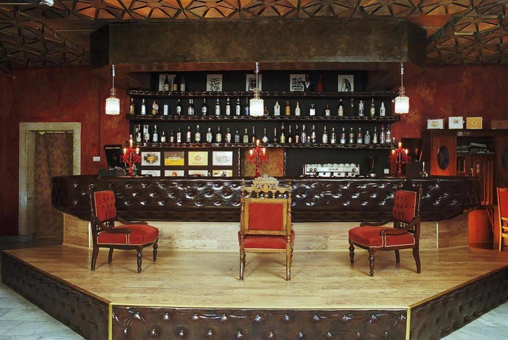 Hotel Trivia Antique Σόφια Εξωτερικό φωτογραφία